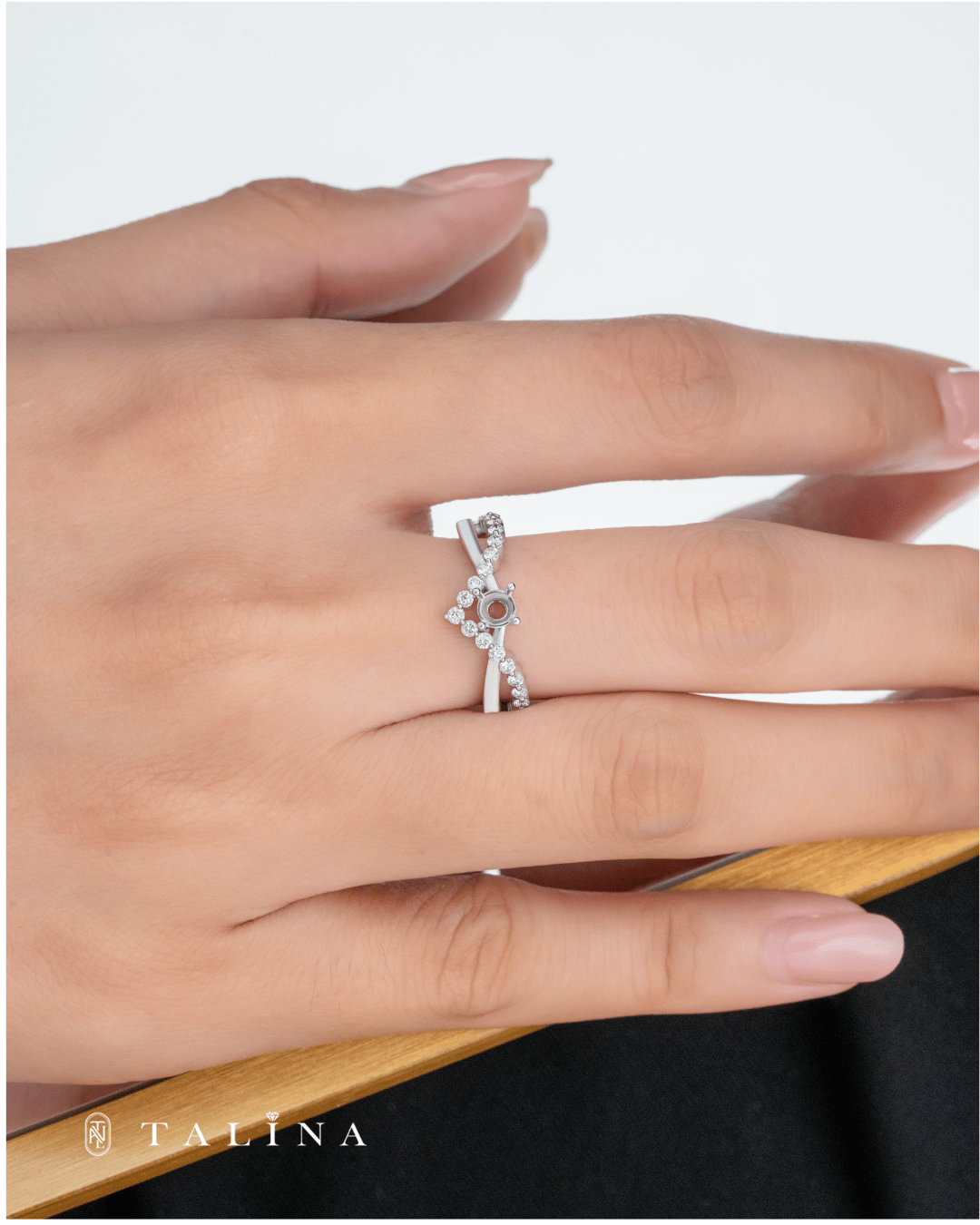 Twisted Pavé Ring (0.4ct Round)
